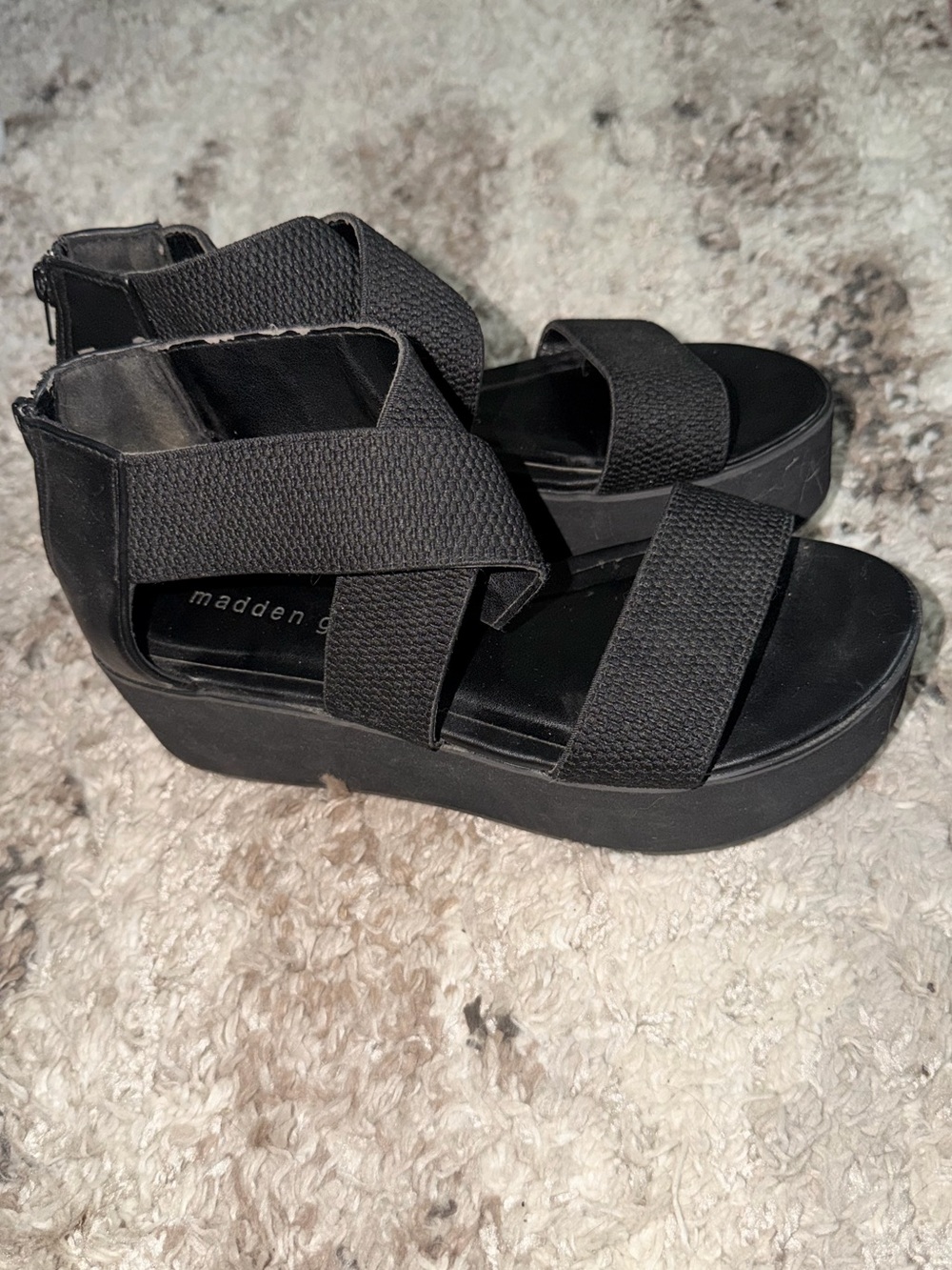 Madden Girl Black Platform Strappy Sandals Size 6